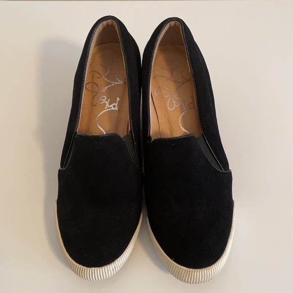 Black suede hidden wedge platform sneakers - Picture 6 of 8